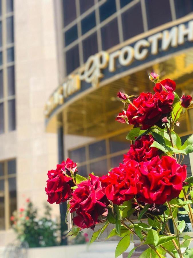 Golden Palace أكتاو المظهر الخارجي الصورة