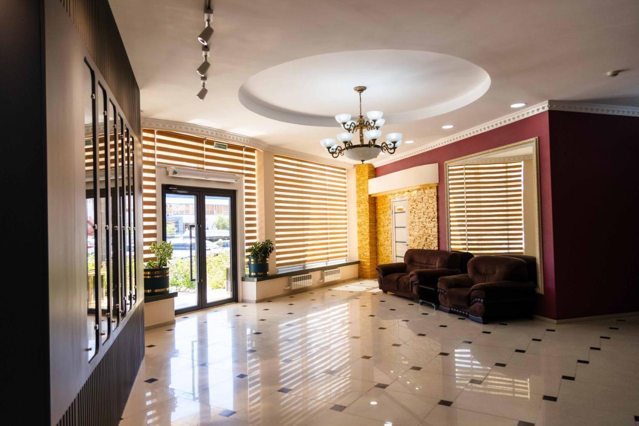 Golden Palace أكتاو المظهر الخارجي الصورة