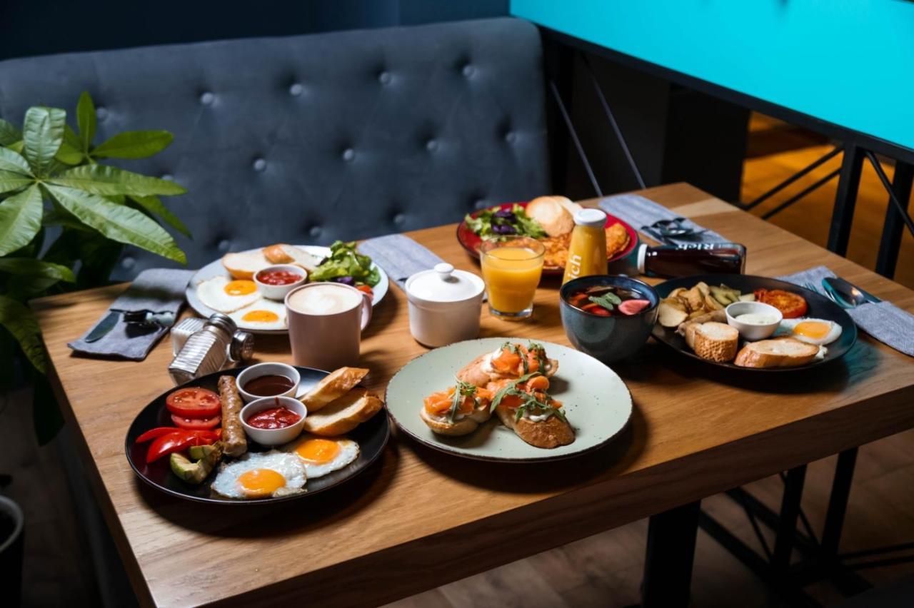 Golden Palace أكتاو المظهر الخارجي الصورة