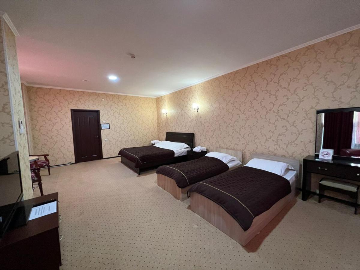 Golden Palace أكتاو المظهر الخارجي الصورة